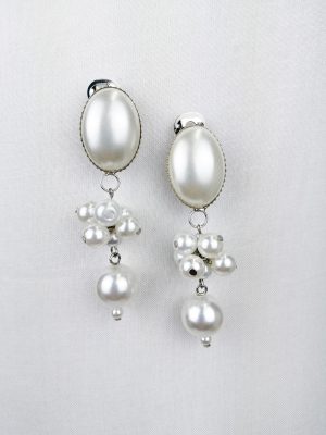 Clip pearls earrings