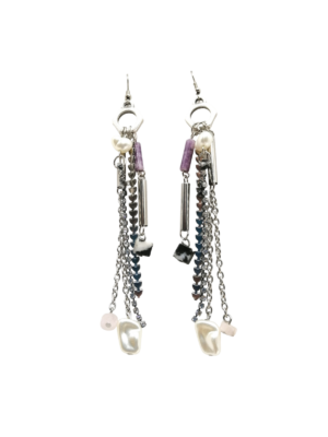 Earrings with metal elements and stones