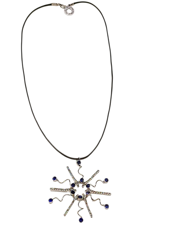 Necklace with Rhinestones in Round Shape